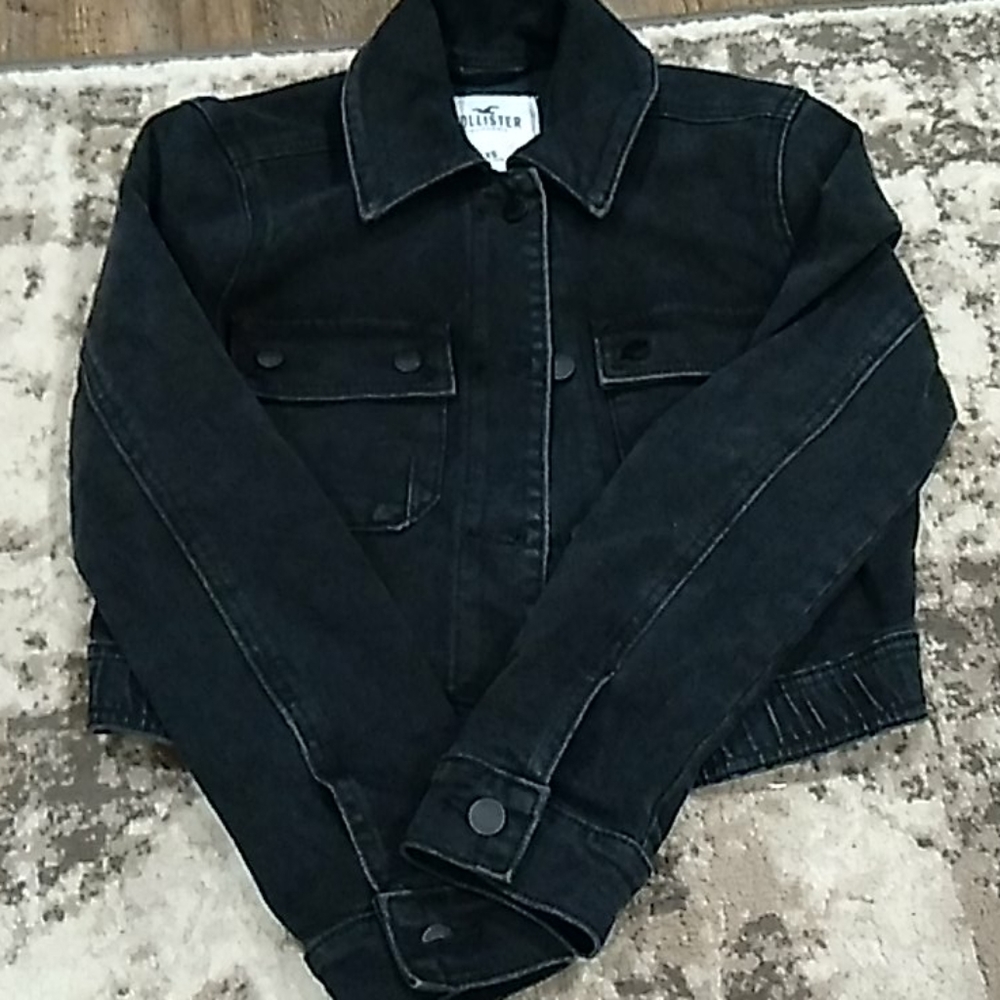 Hollister black cropped Jean jacket